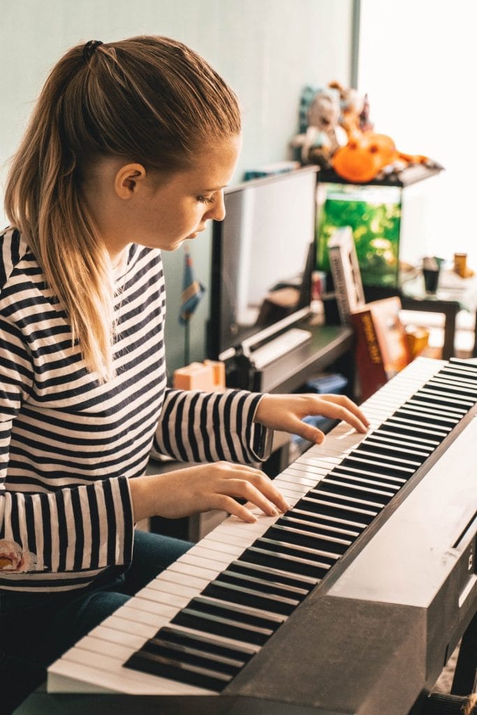 Best Piano Keyboards for Beginners India